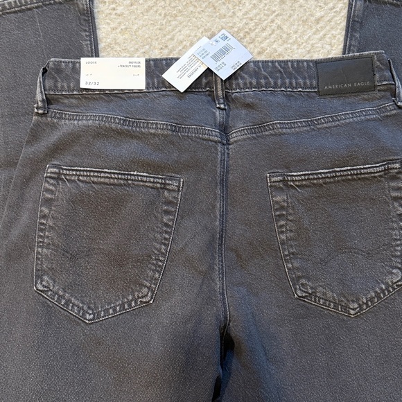 [American Eagle] NWT AE EasyFlex +TENCELT™ Fibers
Loose Jeans - Picture 6 of 6